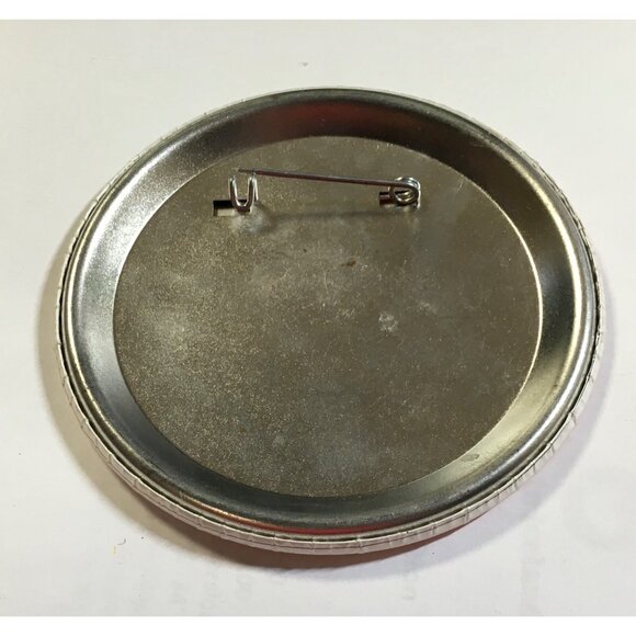 Victoria Brewing And Malting Co Royal Tradition Pinback Button Vancouver Island - Picture 2 of 2